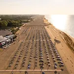Flat Close To The Sea דירה *
